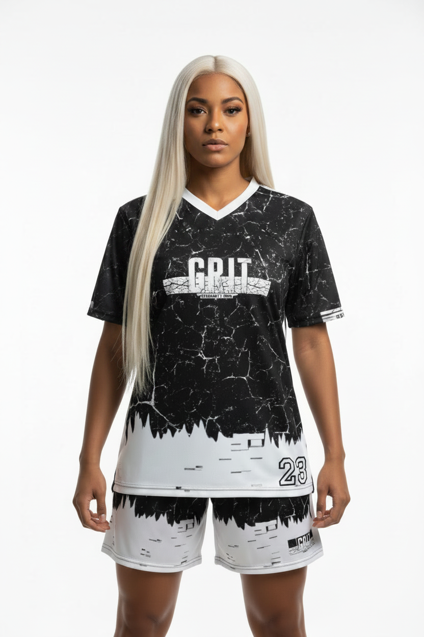 GRIT 23 – Blonde Model Front Studio